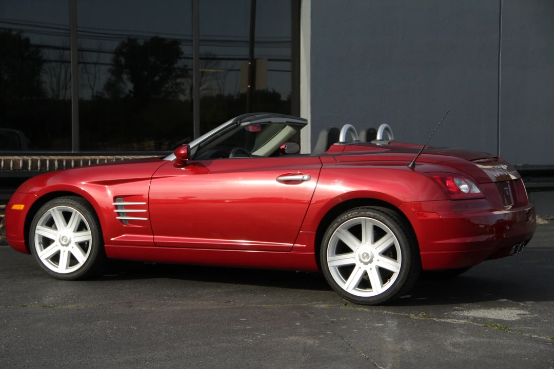 2005 Chrysler Crossfire - Image 24 of 31