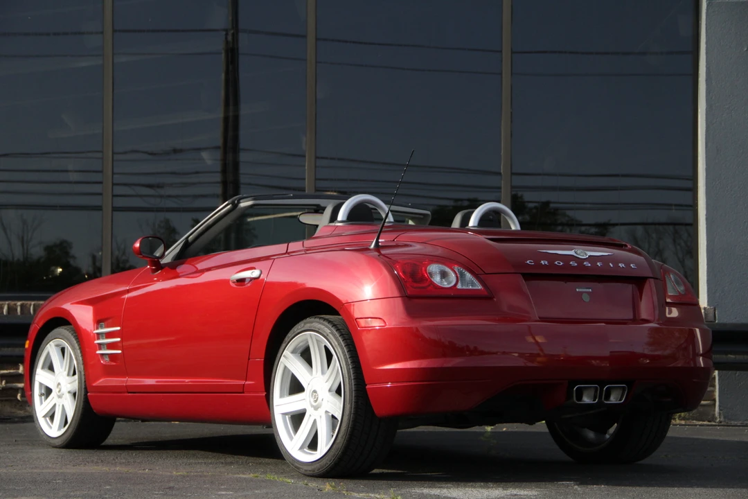 2005 Chrysler Crossfire - Image 21 of 31