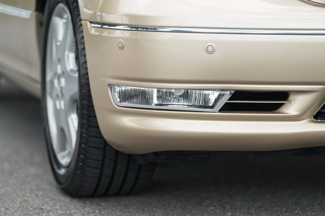 2005 Lexus LS 3rd Gen - Image 15 of 31