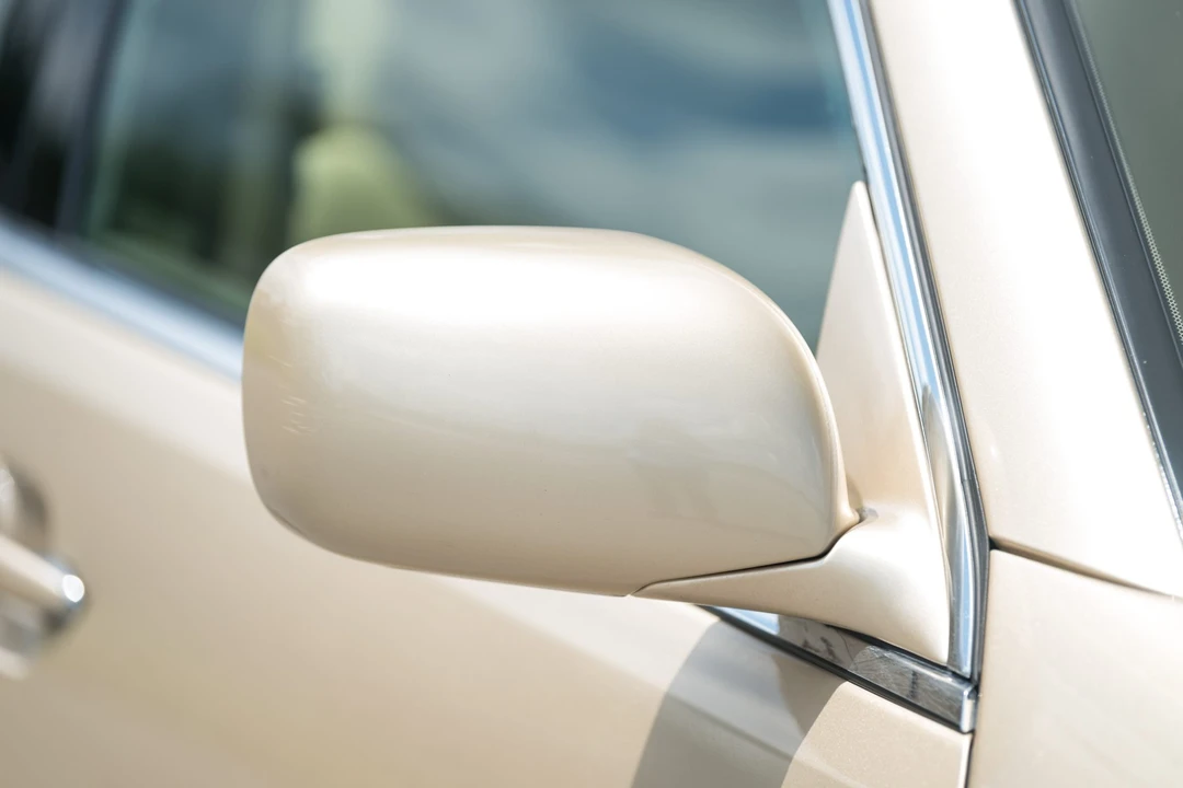2005 Lexus LS 3rd Gen - Image 22 of 31