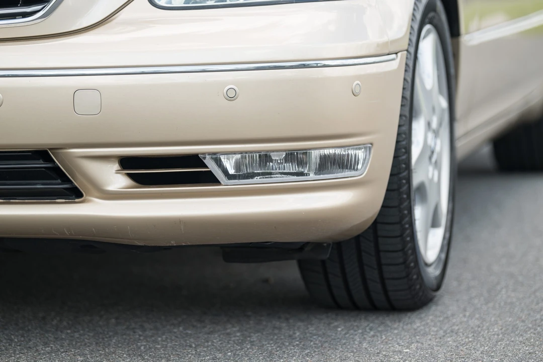 2005 Lexus LS 3rd Gen - Image 16 of 31