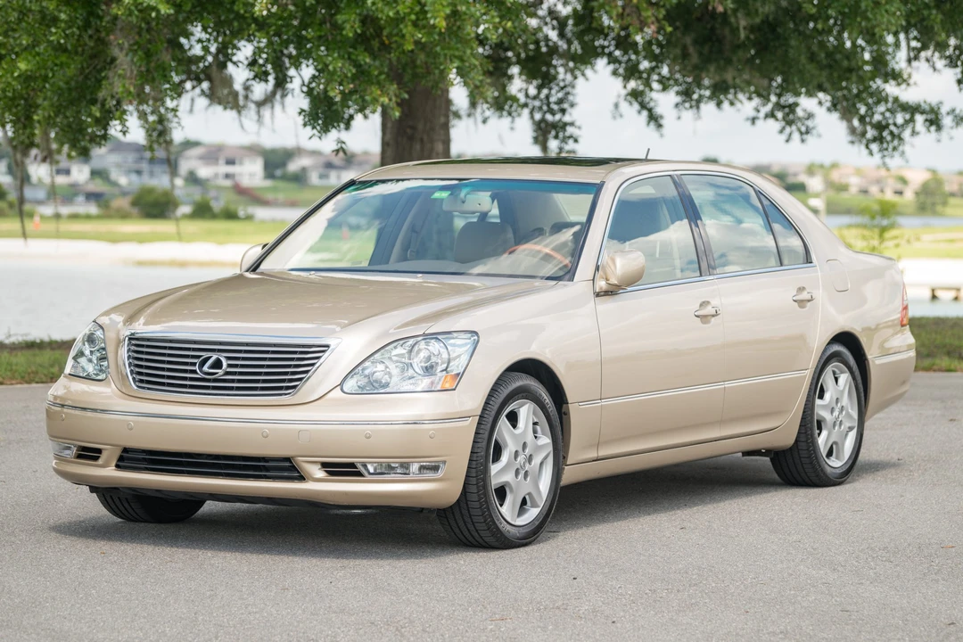 2005 Lexus LS 3rd Gen - Image 2 of 31