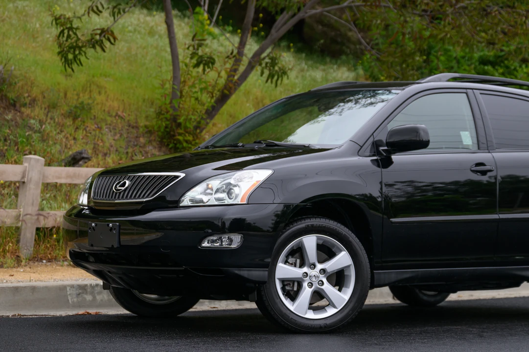 2005 Lexus RX 2nd Gen - Image 19 of 31