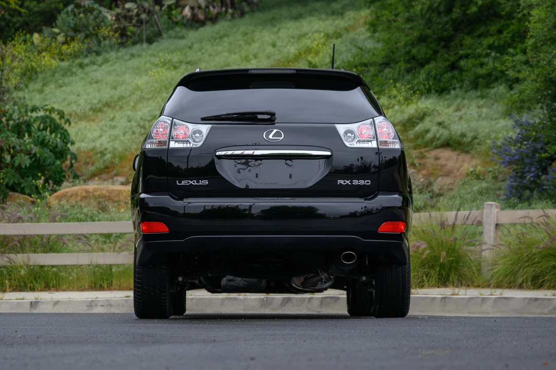 2005 Lexus RX 2nd Gen - Image 12 of 31