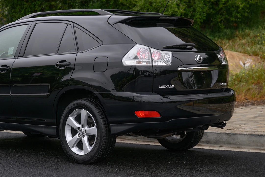 2005 Lexus RX 2nd Gen - Image 26 of 31