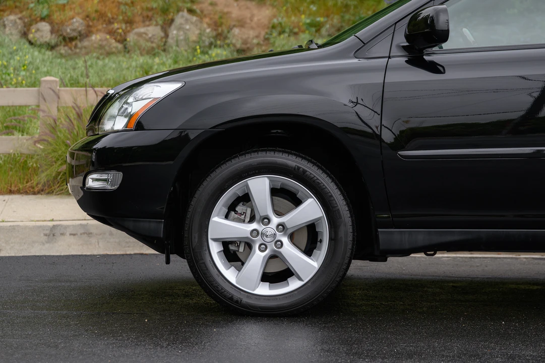 2005 Lexus RX 2nd Gen - Image 20 of 31