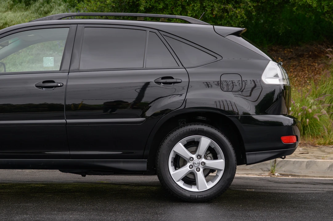 2005 Lexus RX 2nd Gen - Image 24 of 31