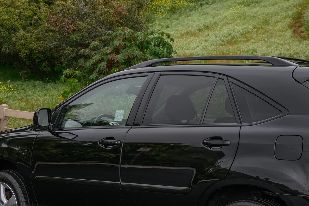 2005 Lexus RX 2nd Gen - Image 23 of 31