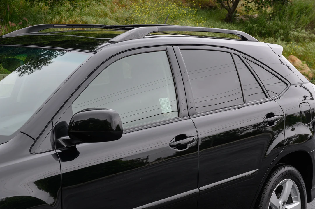 2005 Lexus RX 2nd Gen - Image 21 of 31