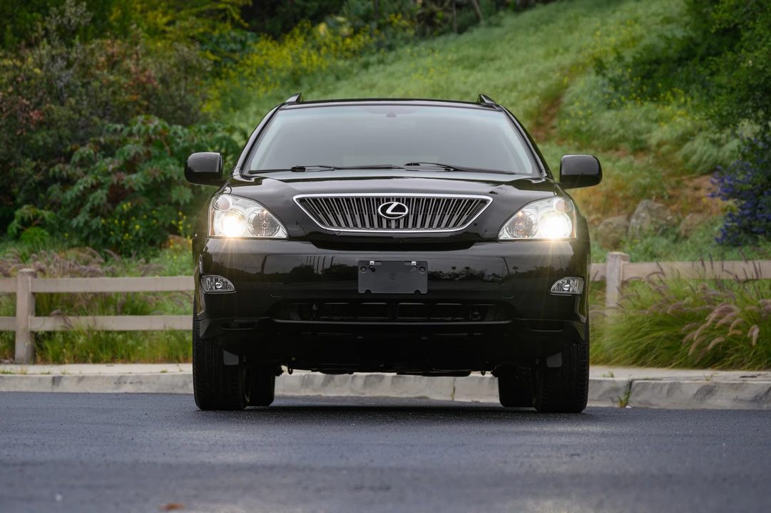 2005 Lexus RX 2nd Gen - Image 4 of 31