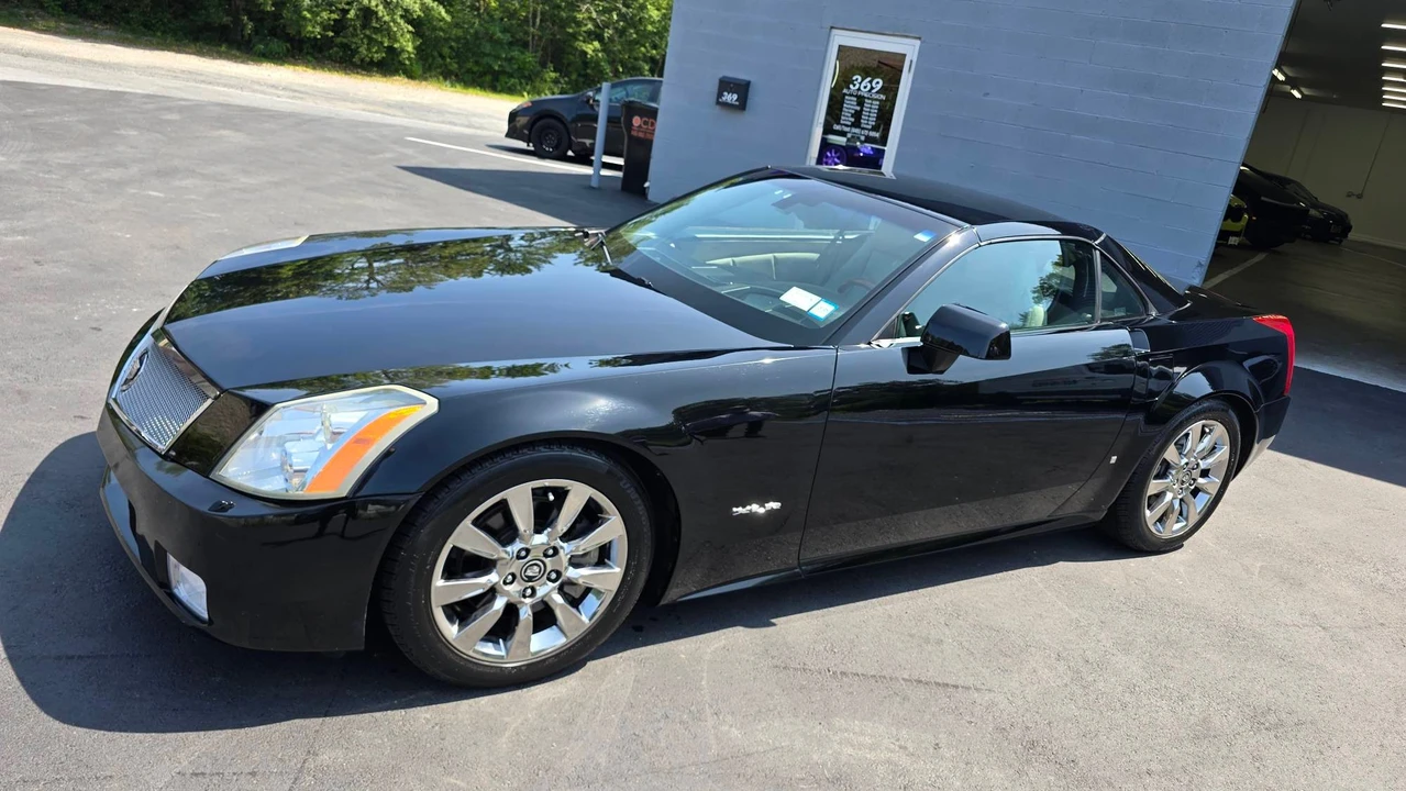 2006 Cadillac XLR - Image 7 of 31
