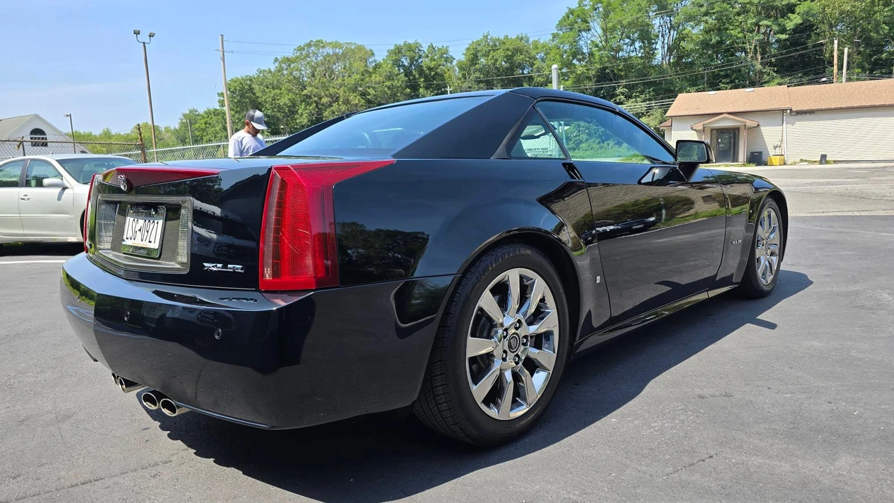 2006 Cadillac XLR - Image 13 of 31
