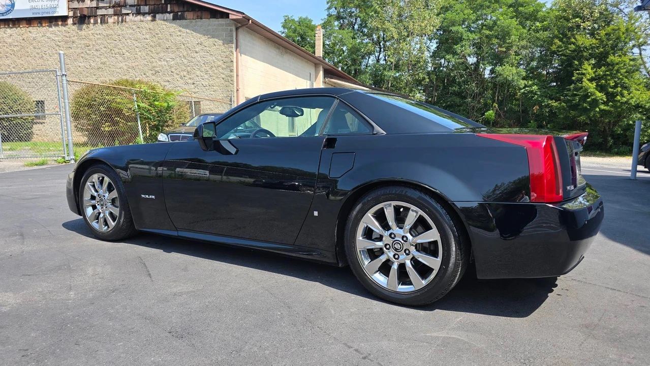 2006 Cadillac XLR - Image 14 of 31