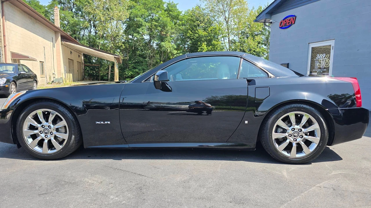 2006 Cadillac XLR - Image 15 of 31