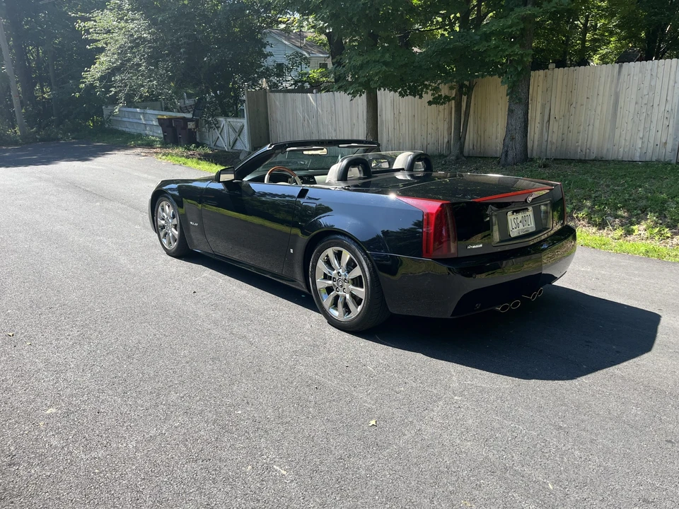 2006 Cadillac XLR - Image 4 of 31
