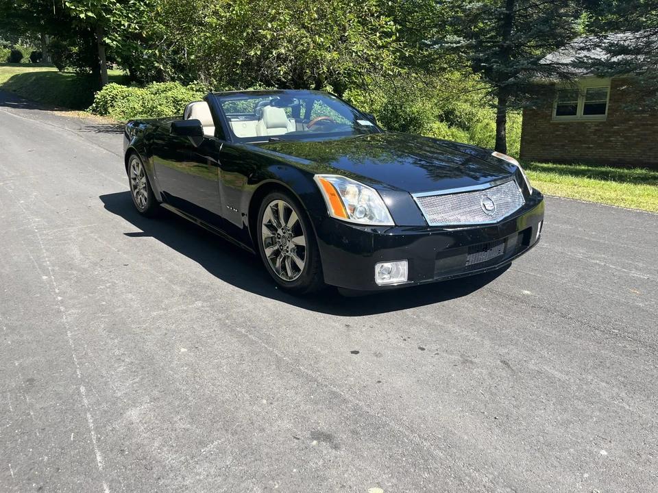 2006 Cadillac XLR - Image 3 of 31