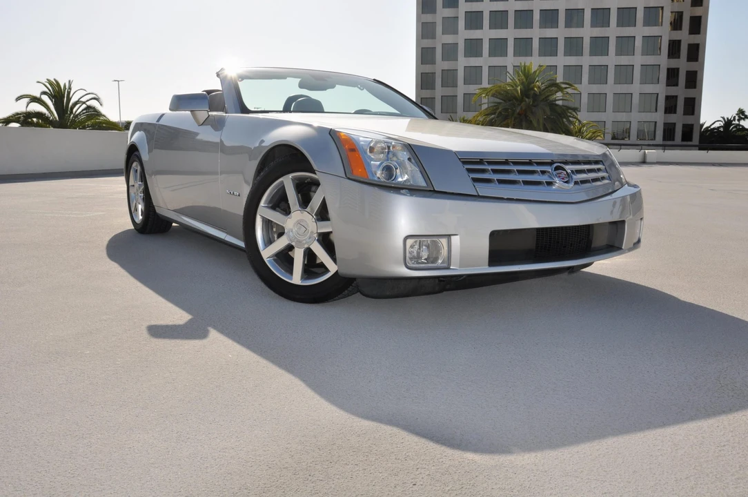 2006 Cadillac XLR - Image 7 of 31