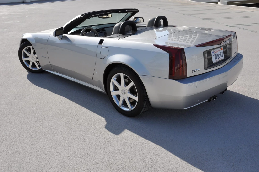2006 Cadillac XLR - Image 10 of 31