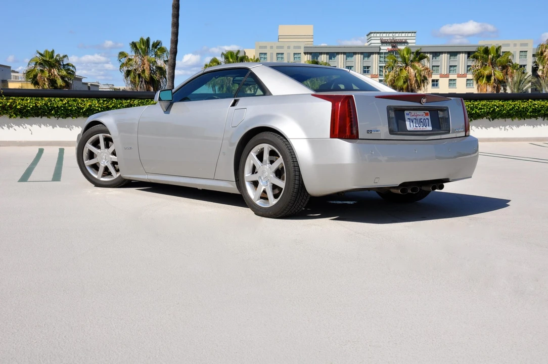 2006 Cadillac XLR - Image 24 of 31