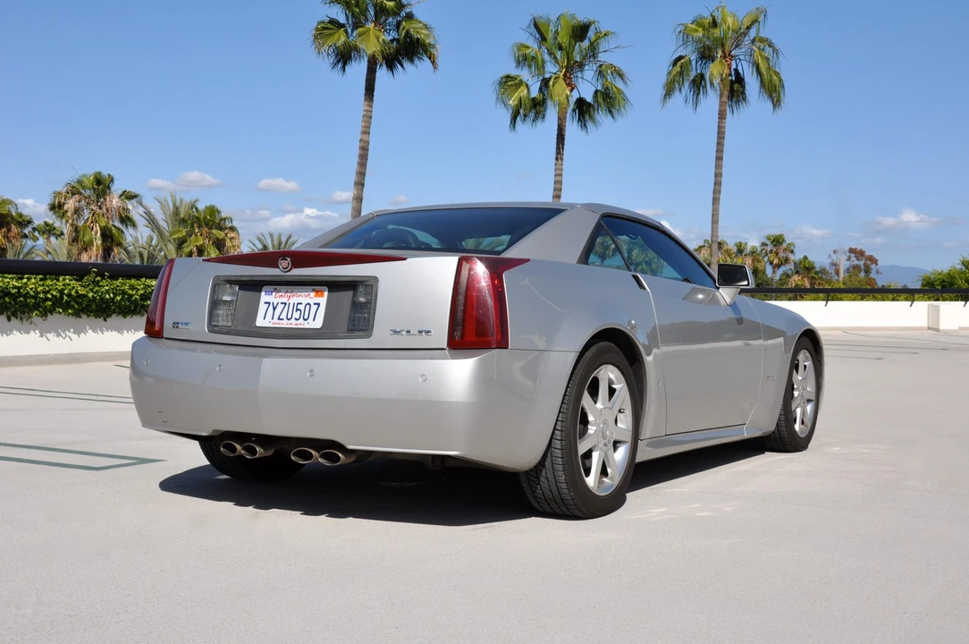 2006 Cadillac XLR - Image 19 of 31