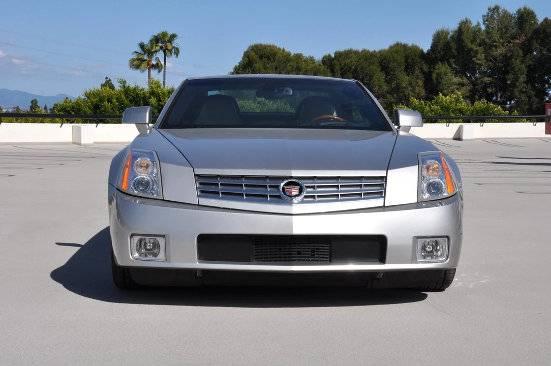 2006 Cadillac XLR - Image 13 of 31