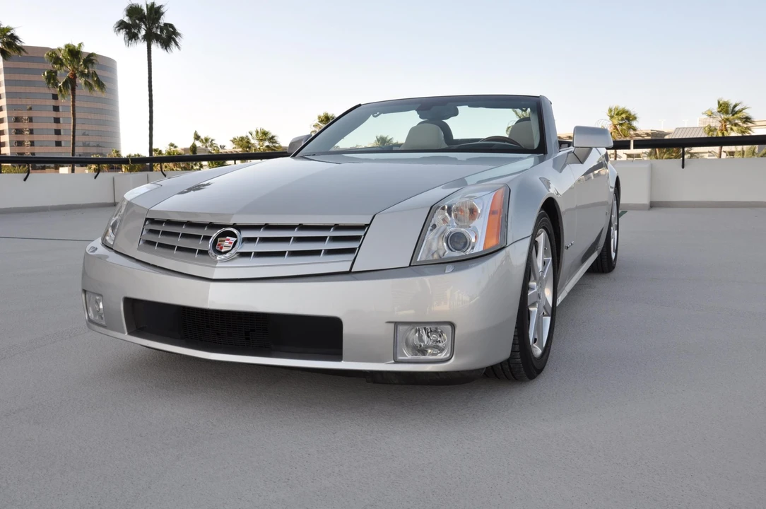 2006 Cadillac XLR - Image 3 of 31