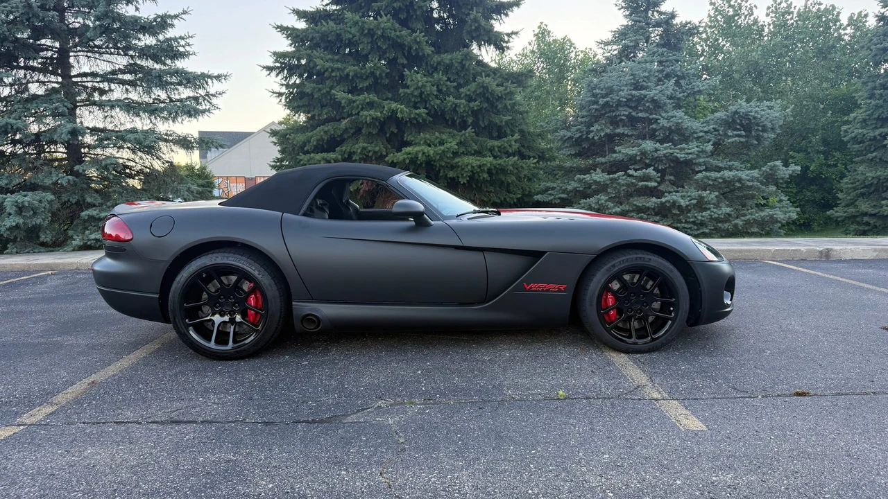 2006 Dodge Viper 3rd Gen - Image 14 of 31