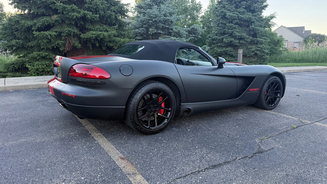 2006 Dodge Viper 3rd Gen - Image 18 of 31