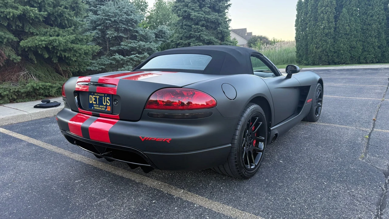 2006 Dodge Viper 3rd Gen - Image 17 of 31