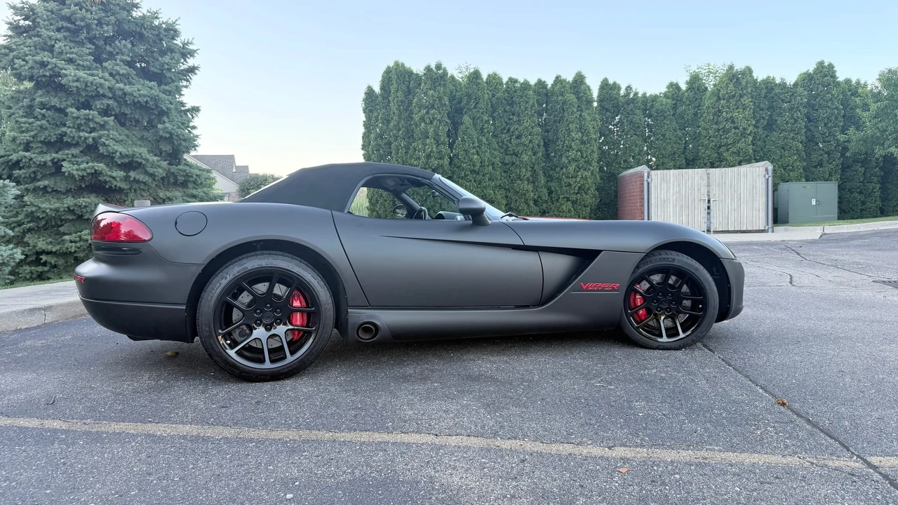 2006 Dodge Viper 3rd Gen - Image 12 of 31