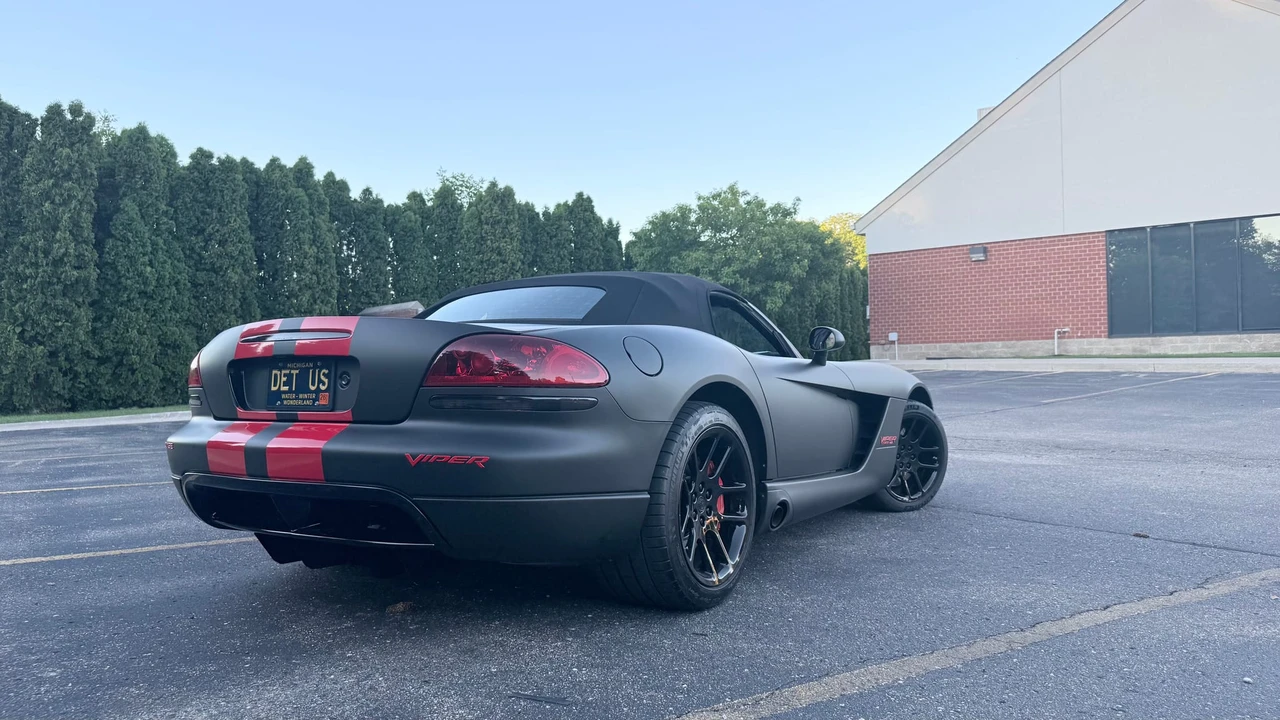 2006 Dodge Viper 3rd Gen - Image 15 of 31
