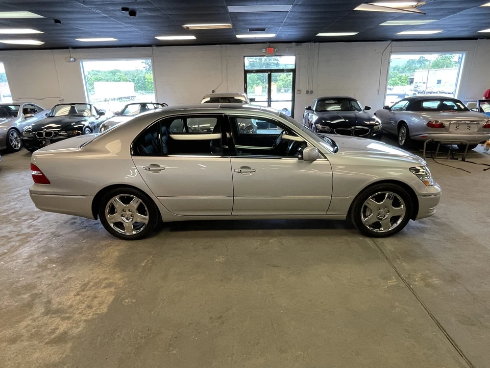2006 Lexus LS 3rd Gen - Image 28 of 31