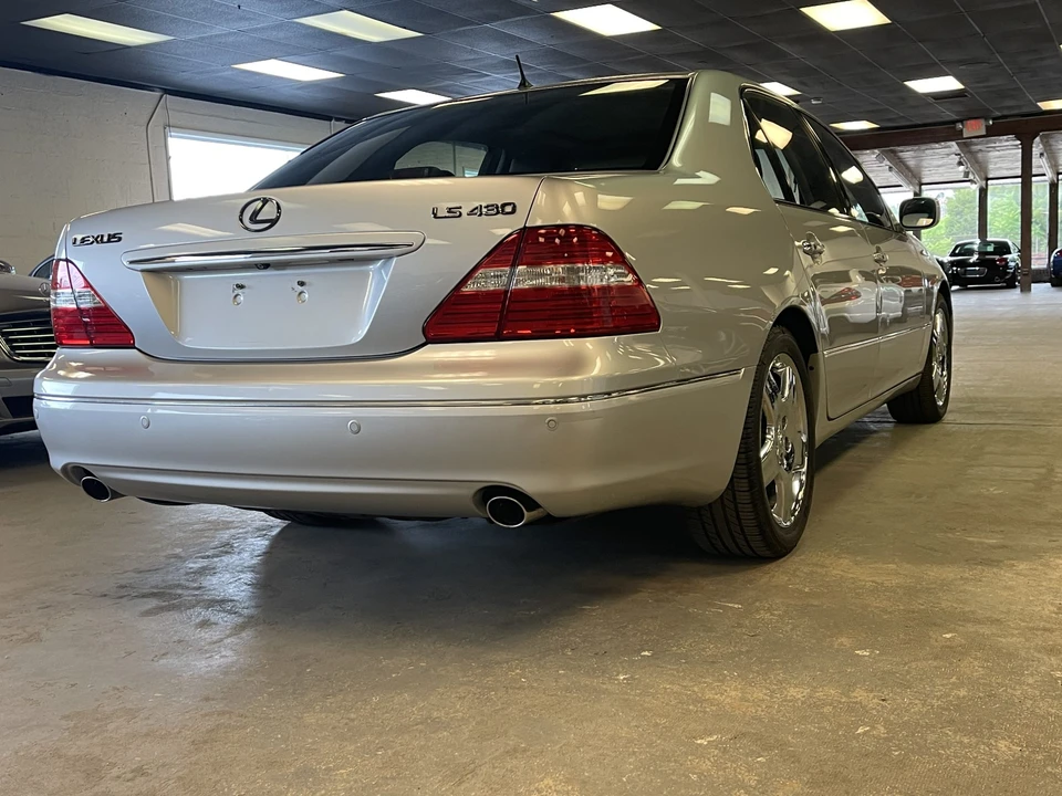 2006 Lexus LS 3rd Gen - Image 21 of 31
