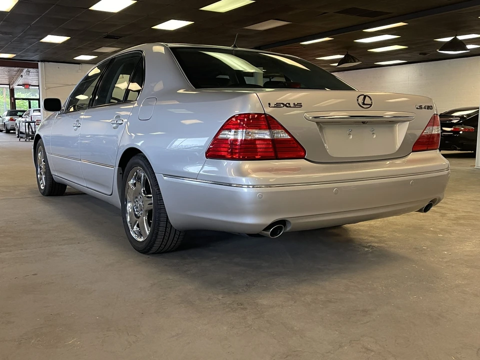 2006 Lexus LS 3rd Gen - Image 15 of 31
