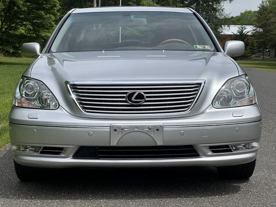 2006 Lexus LS 3rd Gen - Image 18 of 31