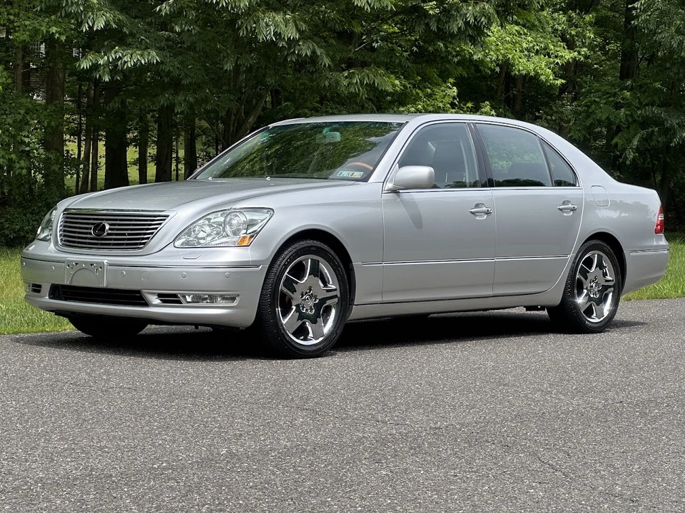 2006 Lexus LS 3rd Gen - Image 3 of 31