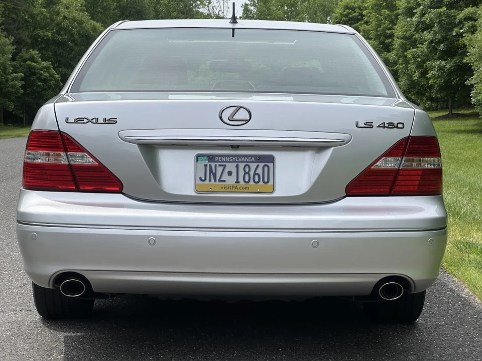 2006 Lexus LS 3rd Gen - Image 25 of 31