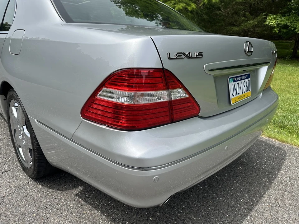 2006 Lexus LS 3rd Gen - Image 27 of 31