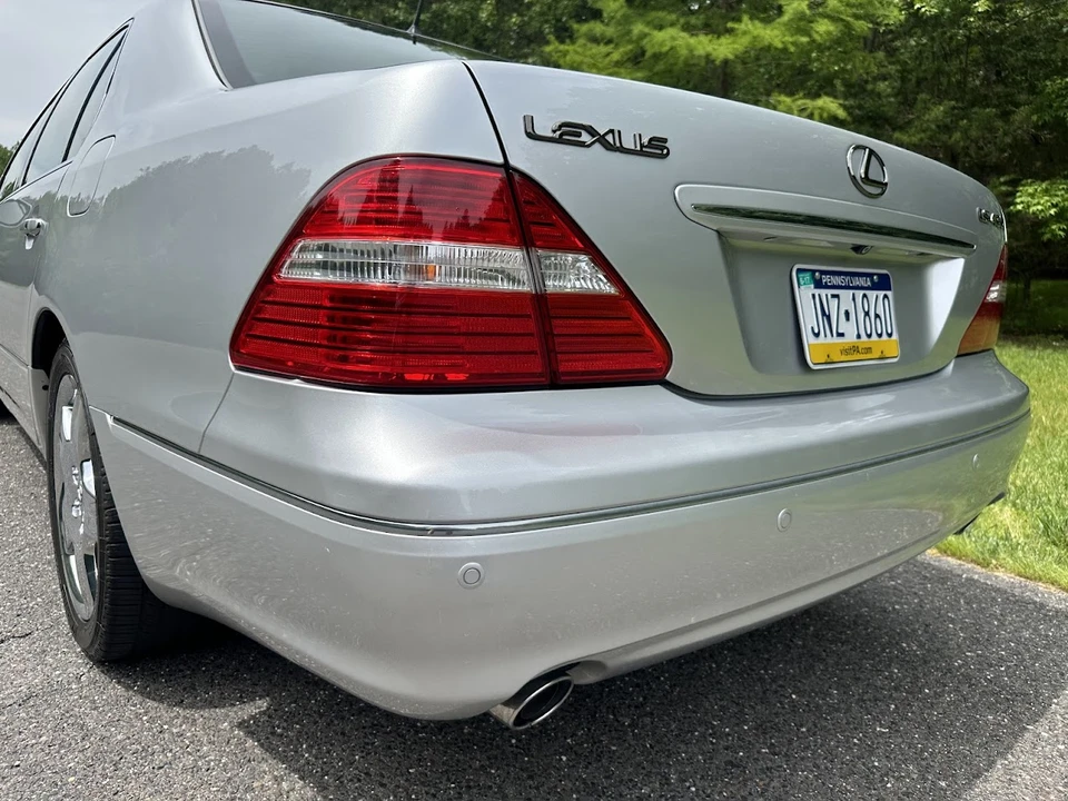 2006 Lexus LS 3rd Gen - Image 28 of 31