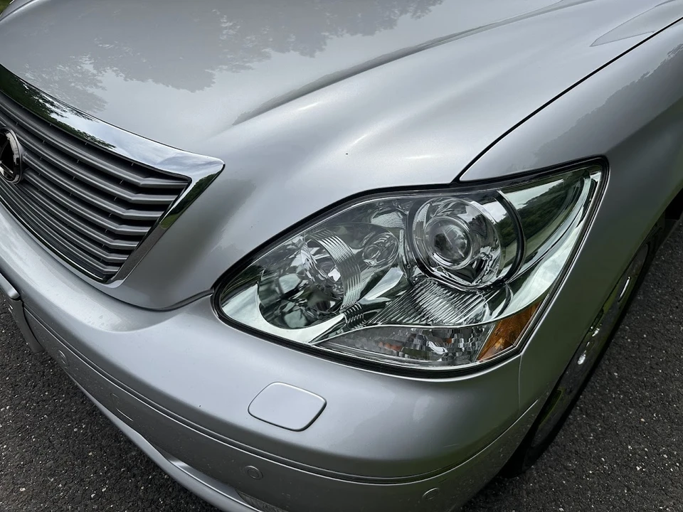2006 Lexus LS 3rd Gen - Image 21 of 31