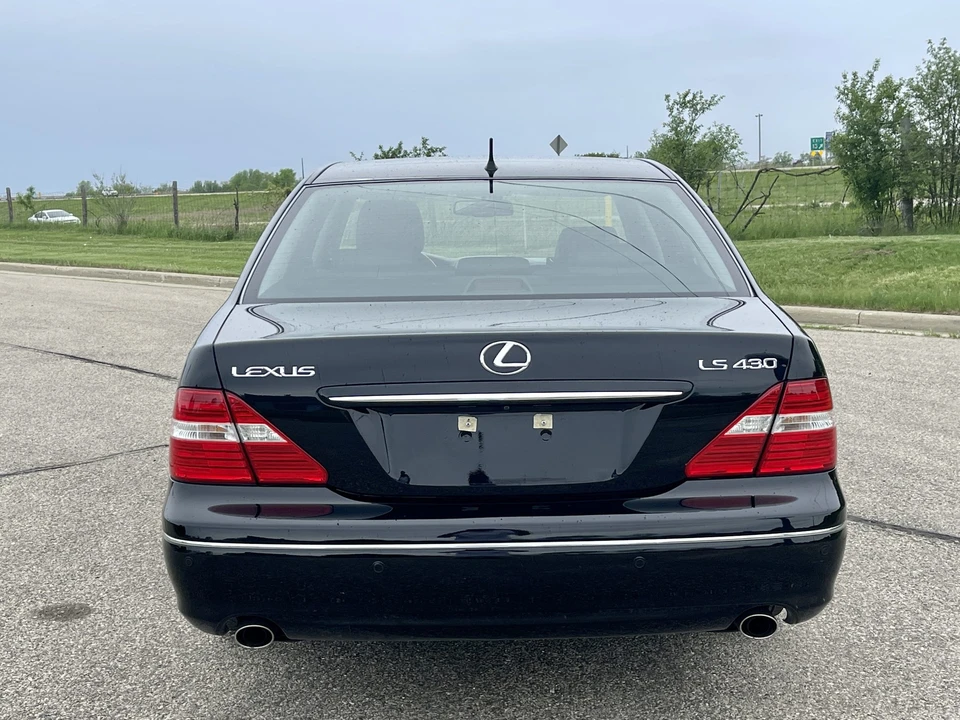 2006 Lexus LS 3rd Gen - Image 15 of 31