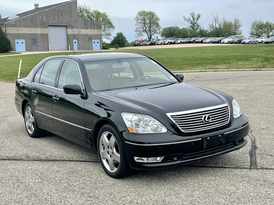 2006 Lexus LS 3rd Gen - Image 12 of 31