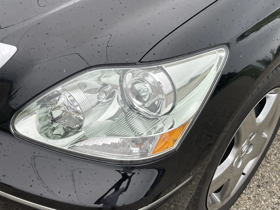 2006 Lexus LS 3rd Gen - Image 22 of 31