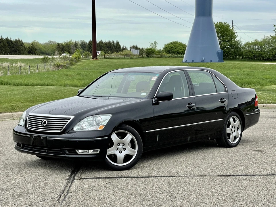 2006 Lexus LS 3rd Gen - Image 2 of 31
