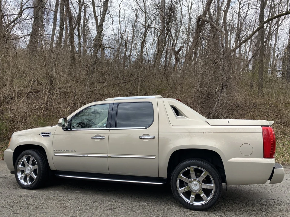 2007 Cadillac Escalade & EXT 3rd Gen - Image 17 of 31