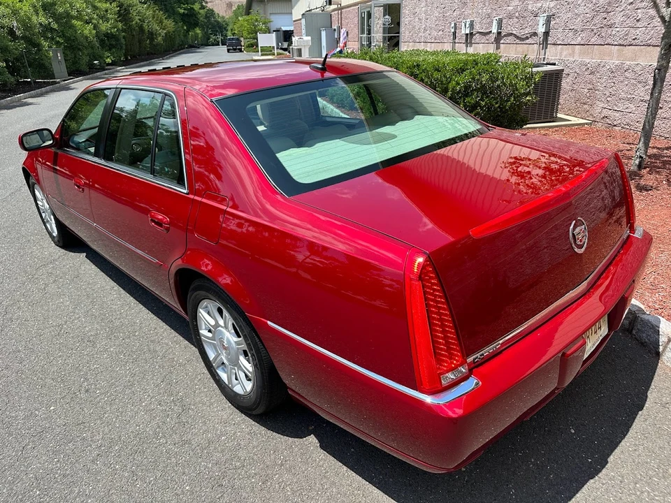 2008 Cadillac DTS - Image 11 of 31