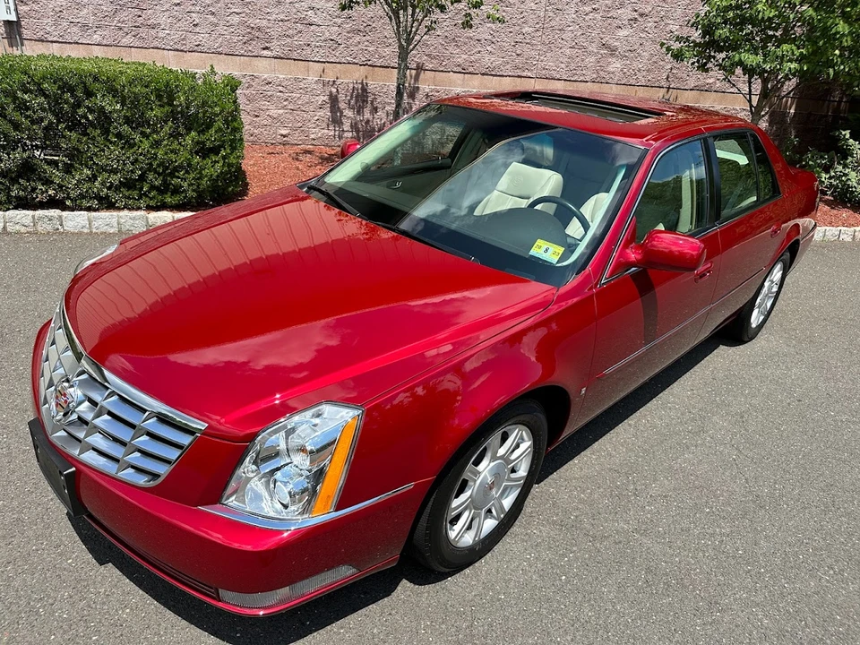 2008 Cadillac DTS - Image 17 of 31