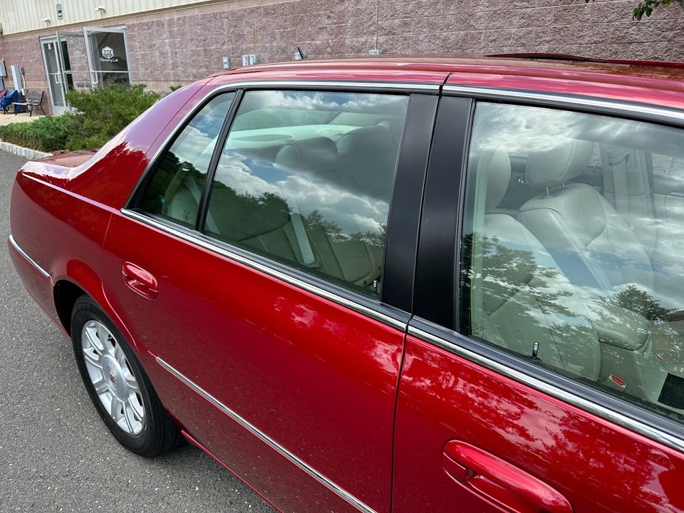 2008 Cadillac DTS - Image 30 of 31