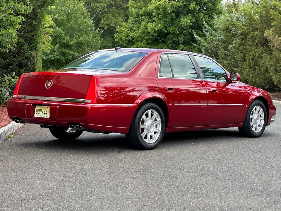 2008 Cadillac DTS - Image 7 of 31
