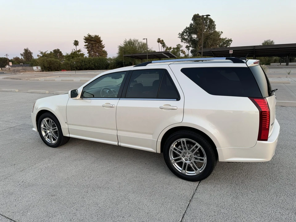2008 Cadillac SRX - Image 19 of 31